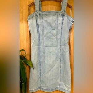 Forever 21 Light Wash Jean Overall Dress size JrsL